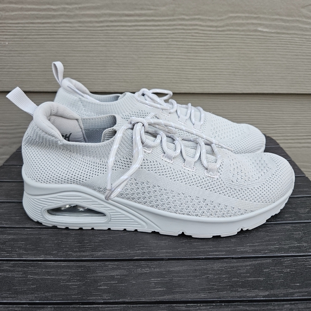 Skechers Uno Everywear Shoes Womens 9.5 Gray Stretch Fit Air Cooled Memory Foam